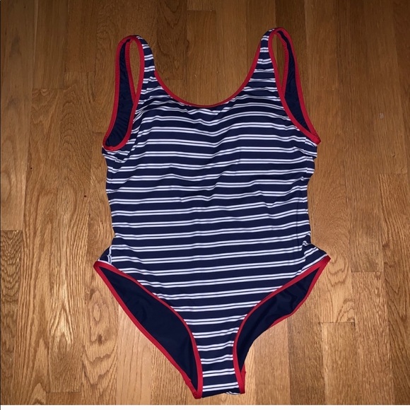 NWT Vineyard Vines Edgartown Stripe Swimsuit - Picture 2 of 6